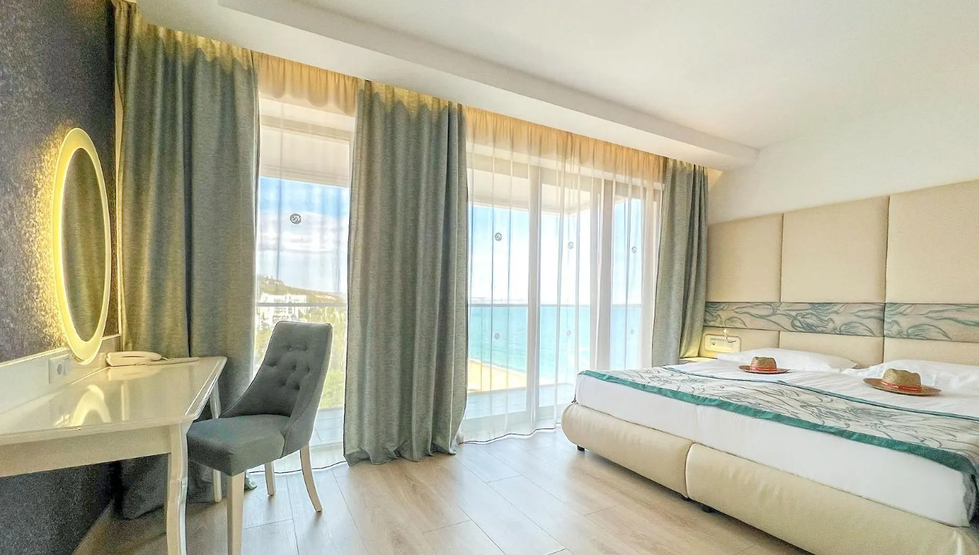 Grifid Metropol Hotel (Adults Only) Golden Sands 4*,
